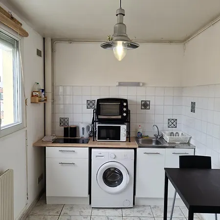 Couturier Lovely Proche Centre